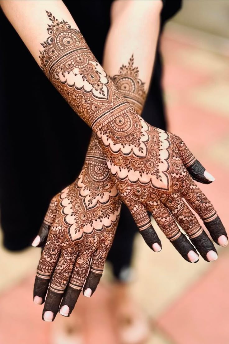 Full bridal mehndi on hands and arms
